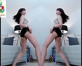 Incredible Asian Twerking