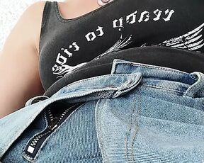 Touching my clit in the parking lot